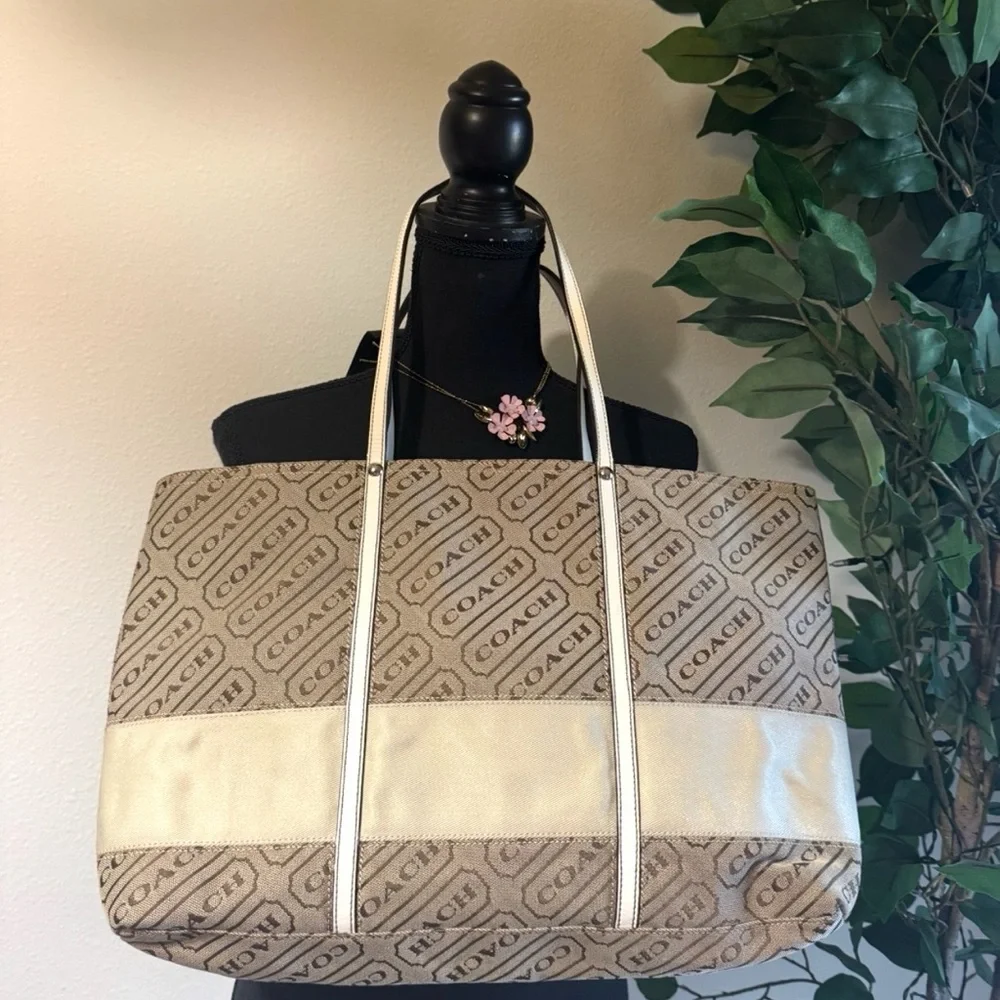 Coach Signature Lozenge Tote Shoulder Bag EUC